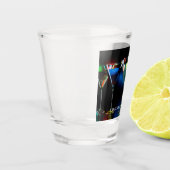 Verschillende cocktails in martiniglazen met licht shot glas (Links)