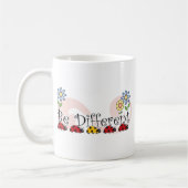 Verschillende Ladybugs zijn met Mok Flowers (Links)