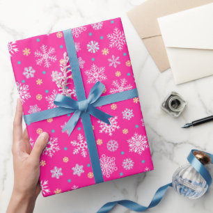 Verschillende sneeuwvlokken vormen roze moderne ch cadeaupapier