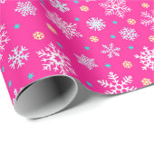 Verschillende sneeuwvlokken vormen roze moderne ch cadeaupapier (Rol Hoek)