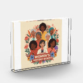 Verschillende vrouwen vieren de maand van de vrouw fotoblokken (Links)