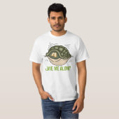 verschuilen in schelp in schildpad laat me met rus t-shirt (Voorkant volledig)