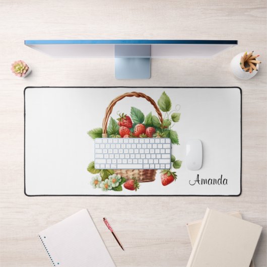 Verse aardbeien in een rieten mand bureaumat (Kantoor 1)