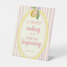 Verse Afgestudeerd Dessert Bord Roze Citroen Bord Reclamebord Met Voetstuk