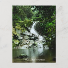 Verse frisse groene natuurlijke waterval briefkaart