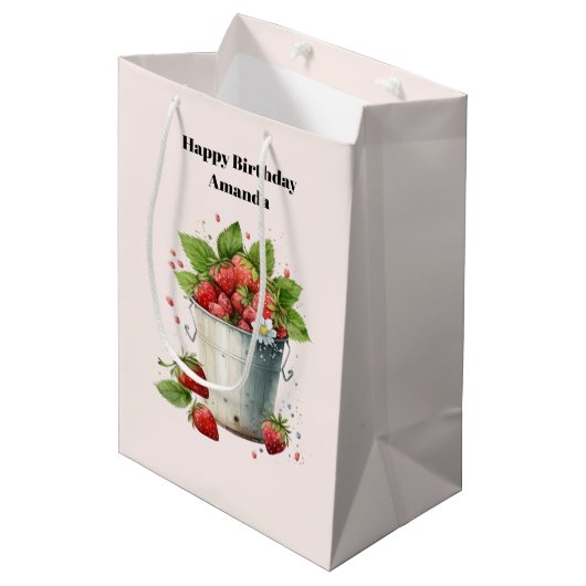Verse geplukte aardbeien in een emmer Verjaardag Medium Cadeauzakje (Voorkant Gekanteld)