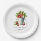 Verse geplukte aardbeien in een emmer Verjaardag Papieren Bordje (Voorkant)