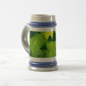 Verse groene esdoornbladeren bierpul (Voorkant links)