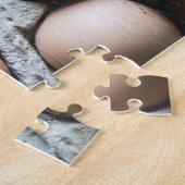 Verse kipeieren in karton op de markt legpuzzel (Zijkant)