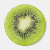 Verse kiwi's. Ronde segmentafsluiting geïsoleerd Magneet (Voorkant)