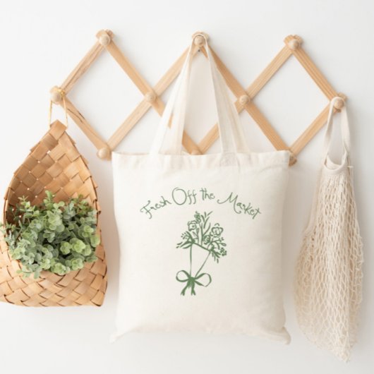 Verse Markt Boeket in speelse saliegroene tinten Tote Bag