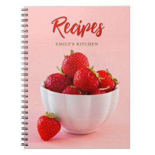 Verse rode aardbeien op roze foto recepten notitieboek