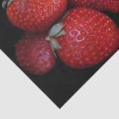 Verse rode aardbeien tissuepapier (Detail)