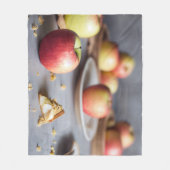 Verse rode appels op tafel, pasteitkruiden fleece deken (Voorkant)
