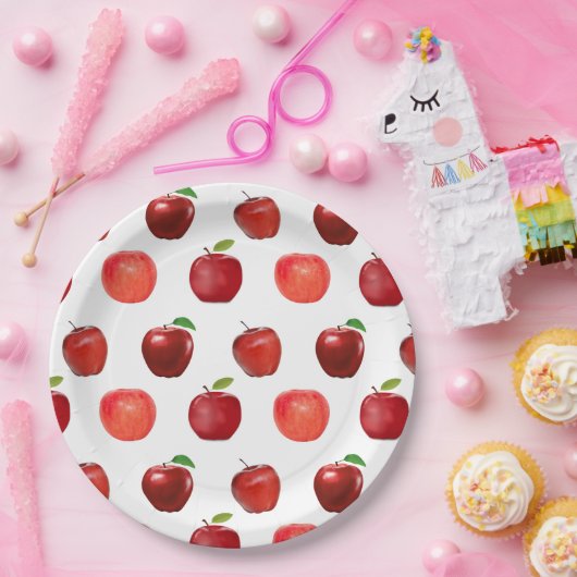 Verse rode appels op wit papieren bordje (Feest)