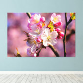 Verse Sakurabloemen in de tuin in de lente Canvas Afdruk (Insitu (Houten vloer))
