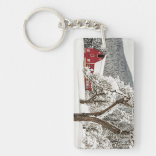 verse sneeuw op rode schuur sleutelhanger