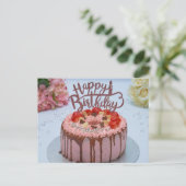 Verse verjaardagstaart witte tafelkleed bloem briefkaart (Staand voorkant)