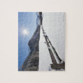 verse, voorbereide ski's over land lopen in een legpuzzel (Verticaal)