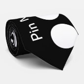 versie 3 van het Pin Museum Stropdas (Opgerold)