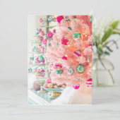 versieringen op roze kerstboomkaart kaart (Staand voorkant)