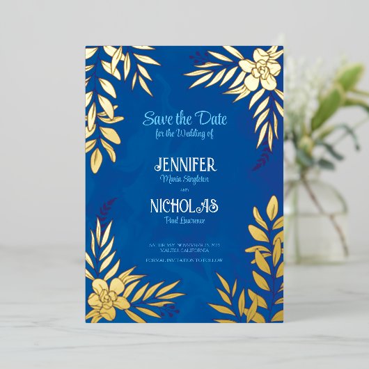 Versieringen van elegante bloemen en bladeren voor folie uitnodiging (Staand Voorkant)