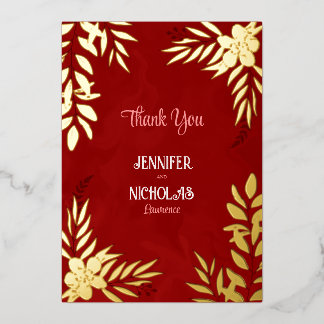 Versieringen van legante bloemen en bladeren voor  folie uitnodiging