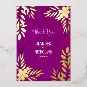 Versieringen van legante bloemen en bladeren voor  folie uitnodiging