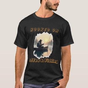 Verslaafd aan koffie en vissen t-shirt