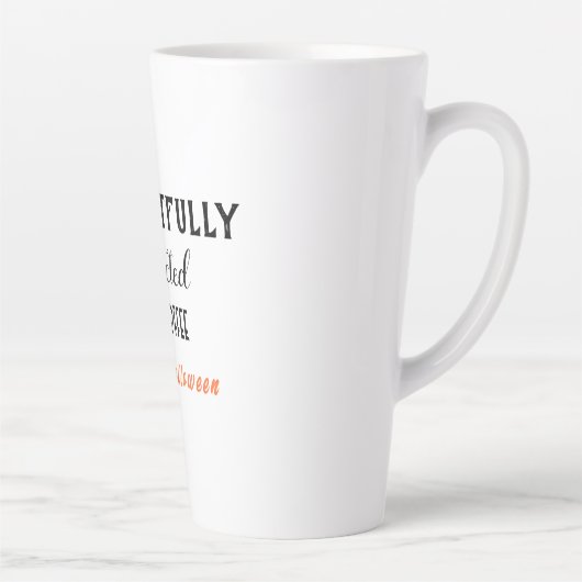 Verslaafd aan koffie Halloween Latte Mok (Rechts)