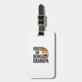 Verslaafd Aan Opa Vissen Retro Vector Ontwerp Bagagelabel (Voorkant verticaal)