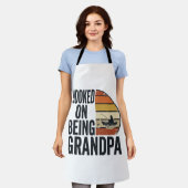 Verslaafd Aan Opa Vissen Retro Vector Ontwerp Schort (Gedragen)