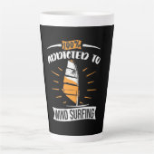 Verslaafd aan windsurfen latte mok (Voorkant)