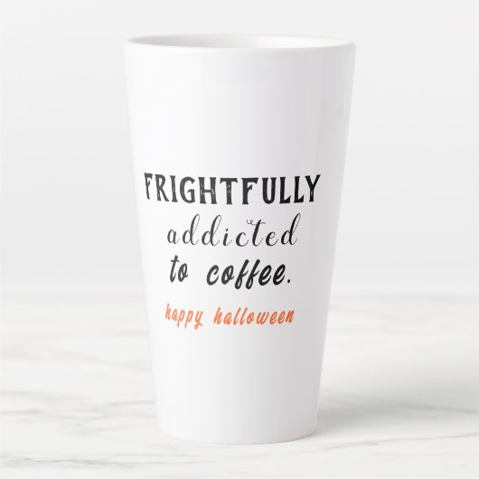 Verslaafd aan witte koffie Halloween Latte Mok (Voorkant)