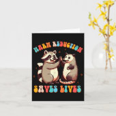 Verslavingsadviseur Racoon Opossum Harm Reduction Kaart (Gele Bloem)
