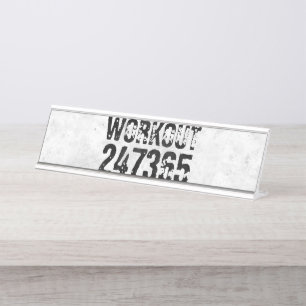 Versleten en bekrast tekst Workout 247365 rustiek Bureau Naambordje