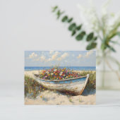 Versleten houten boot met wilde bloemen briefkaart (Staand voorkant)