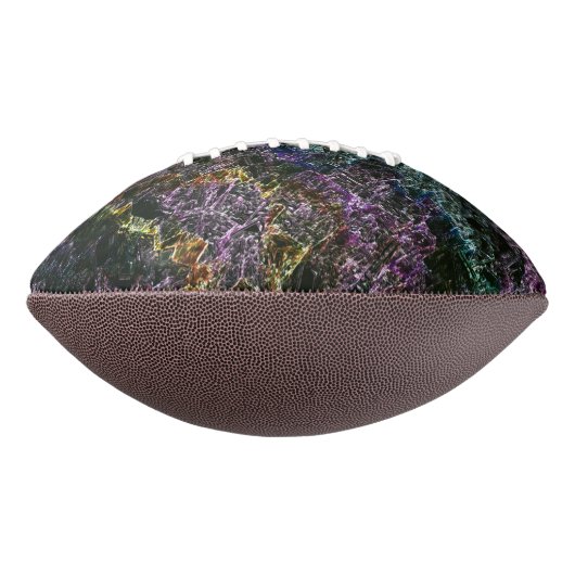 Versleten, vernietigde of bevestigde donkerkleurig american football (Gedraaid 90)