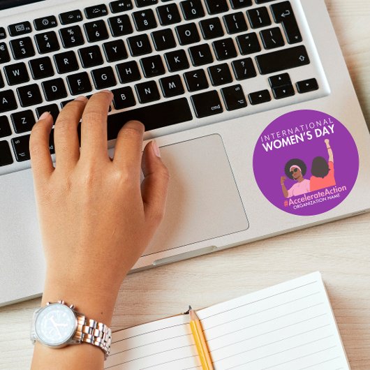 Versnelde actie Internationale Vrouwendag 2025 Ronde Sticker