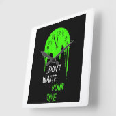 Verspil je tijd niet aan de klok (Hoek)