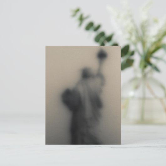 Verspreid afbeelding van het Standbeeld van Briefkaart (Staand voorkant)