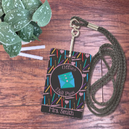 Verspreide gekleurde pennen | Kantoor Hall Pass Ba Badge