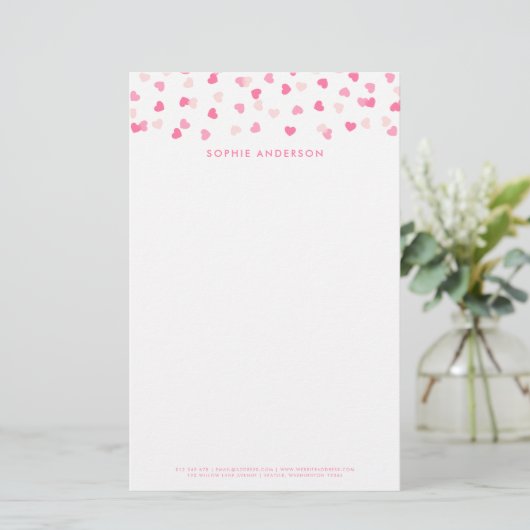 Verspreide roze harten Confetti Briefpapier (Staand voorkant)