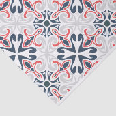 Verspreiding van het rode en jachtblauwe geometris tissuepapier (Detail)