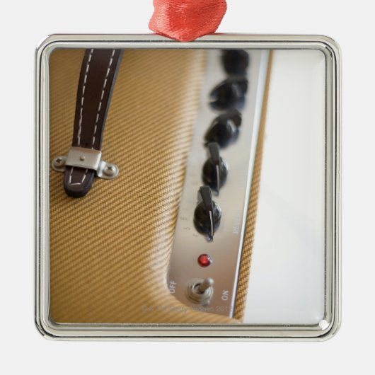 versterker 2 metalen ornament (Voorkant)