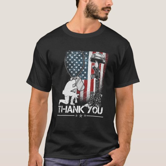 Verstoorde Memorial Day Flag Militaire Boots Dog T T-shirt (Voorkant)
