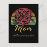 Verstoorde Retro Sunset Red Rose mama Briefkaart<br><div class="desc">Verzend dit -Stijl briefkaart met uw eigen gepersonaliseerd bericht op de voor en rug. Hij is voorzien van een klassieke rode roos voor een noodlijdende retro sunset background en het woord "mam" in gouden lettertype.</div>