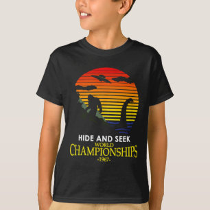 Verstoppertje Kampioen Nessie Lochness Bigfoot Yet T-shirt