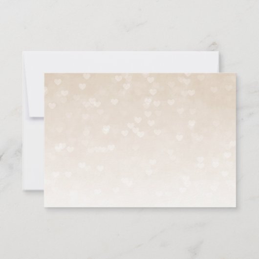 Verstrooide harten Licht Taupe Ombre Trouwfeest RSVP Kaartje (Achterkant)