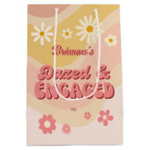 Versuft en betrokken groovy retro daisy vrijgezell medium cadeauzakje (Achterkant)